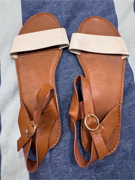 Shoes - Women’s Tan Leather Sandals with Cream Strap